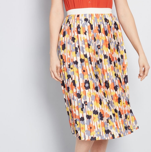 NWT Modcloth Beautifully Upbeat Pleated Mi… - Picture 1 of 8